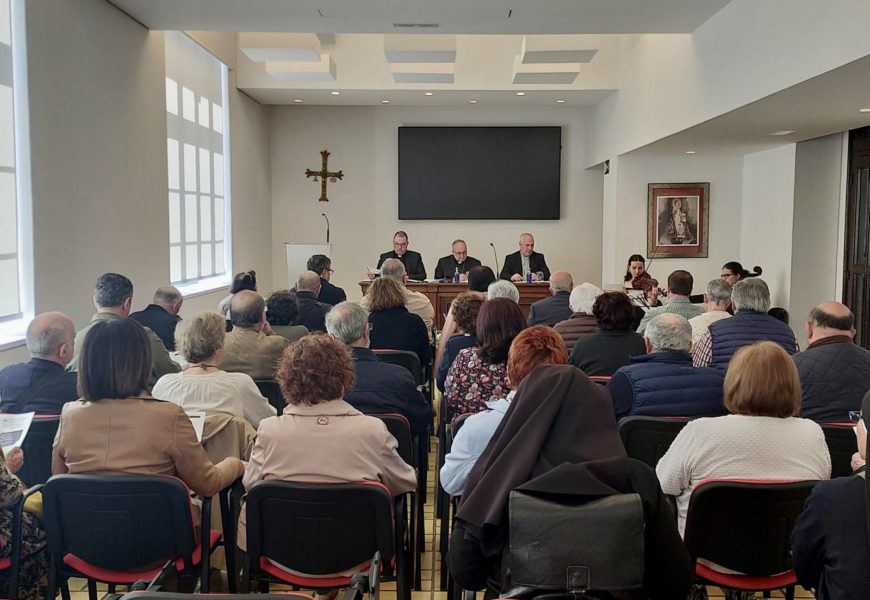 Mons. Jesús Sanz clausura el Curso Académico del Instituto diocesano de Teología y Pastoral San Juan Pablo II