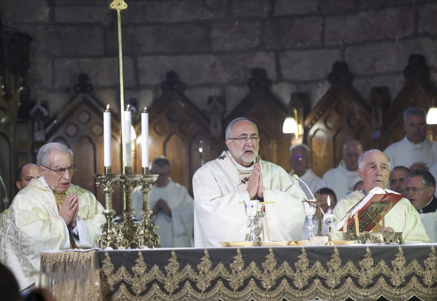 «No podemos dejar de mirar el futuro con esperanza». Mons. Sanz en el Día de Covadonga