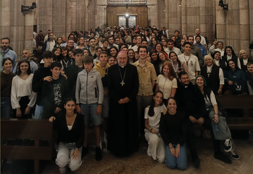 Vigilia de jóvenes en Covadonga: «El Señor cuenta con todos vosotros»