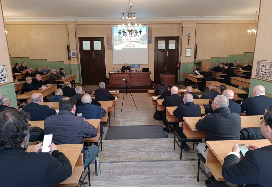 «Tiempos recios y las heridas actuales del sacerdote», Formación Permanente del Clero