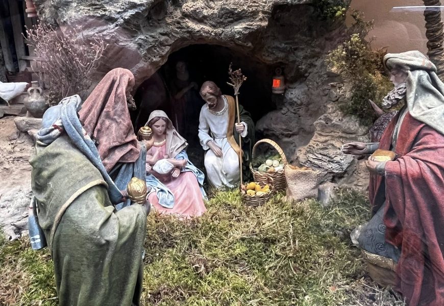 «Cuando se pone el belén, la pieza más importante es el Misterio: hacia ella tienen que ir todas las miradas»